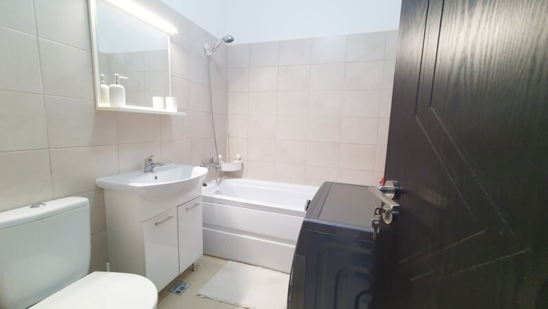 Theodor Pallady, Drumul Gura Fagetului, bloc nou, parcare