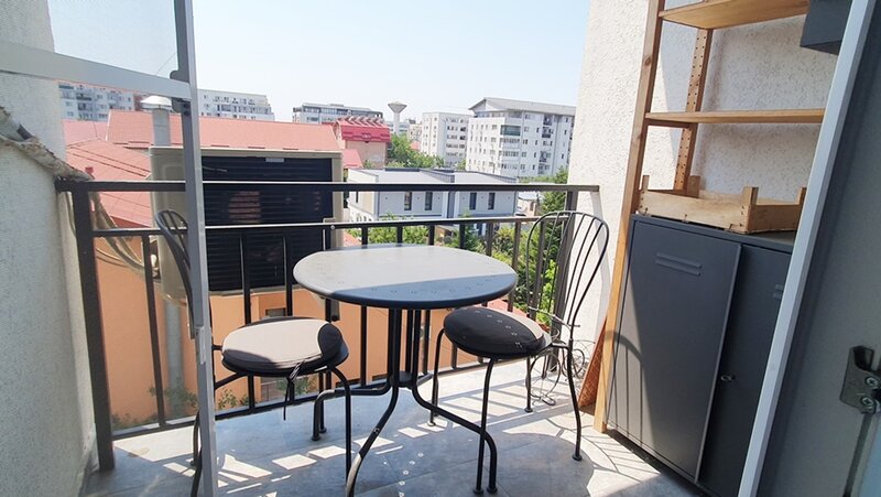 Theodor Pallady, Drumul Gura Fagetului, bloc nou, parcare